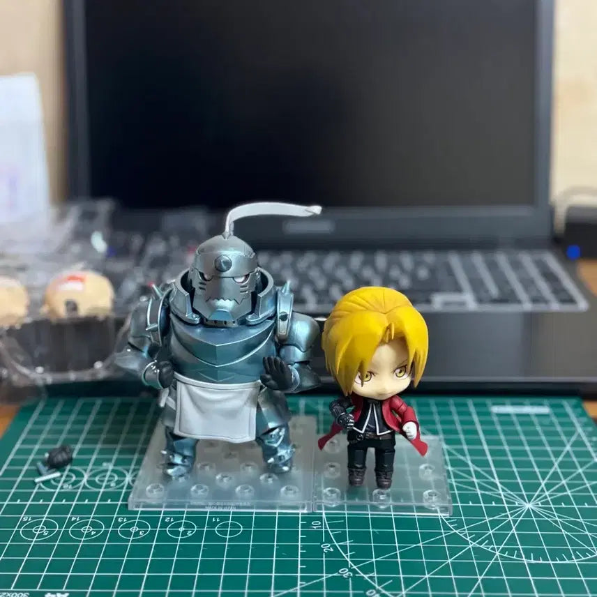 [BUNJANG] Good Smile Company Fullmetal Alchemist Nendoroid Set Edward Elric &amp; Alphonse Elric with 2 Bonus Items / 굿스마일 정품 일본 넨도로이드 강철의 연금술사 2종 일괄+특전 각각 2개