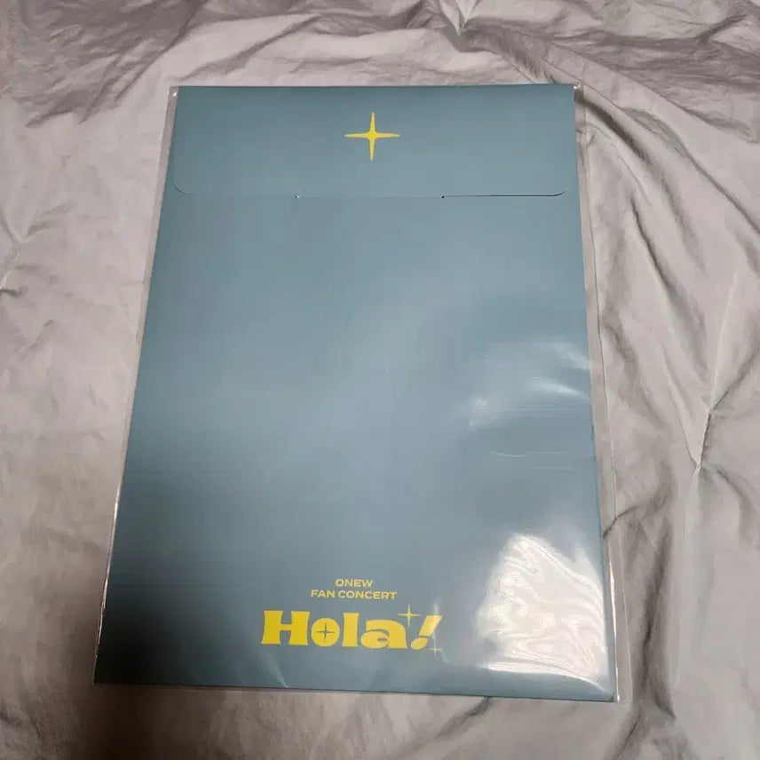 [BUNJANG] SHINee Onew Hola Mini Poster / 샤이니 온유 Hola 미니포스터