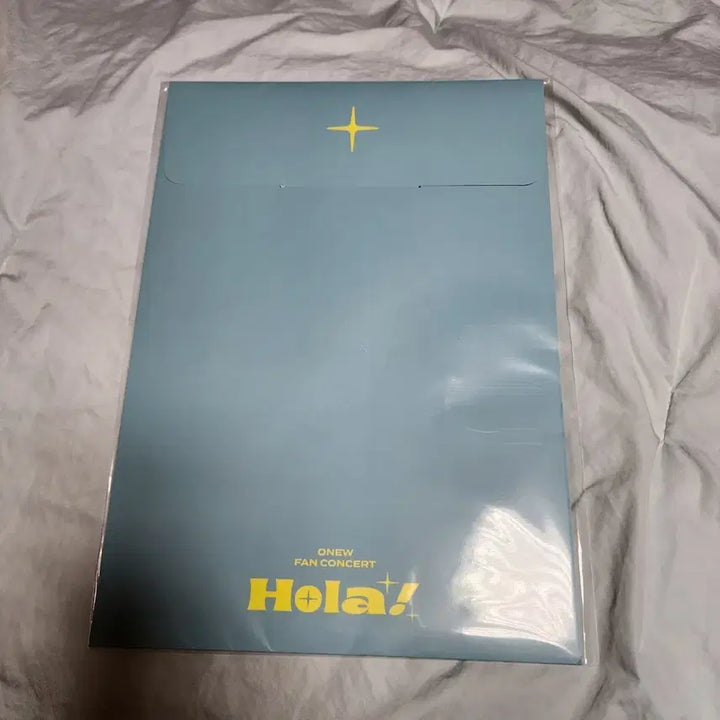 [BUNJANG] SHINee Onew Hola Mini Poster / 샤이니 온유 Hola 미니포스터