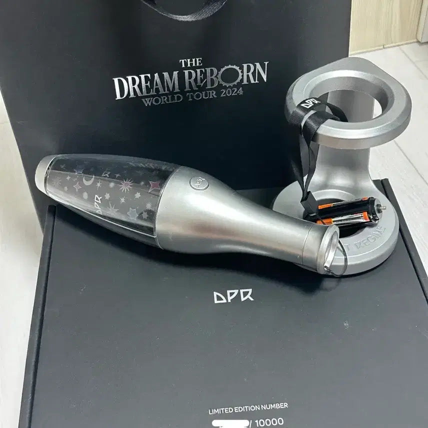 [BUNJANG] DPR DREAM LIGHT Limited Edition Lightstick / DPR 디피알 드림 라이트 응원봉 리미티드 한정 버전