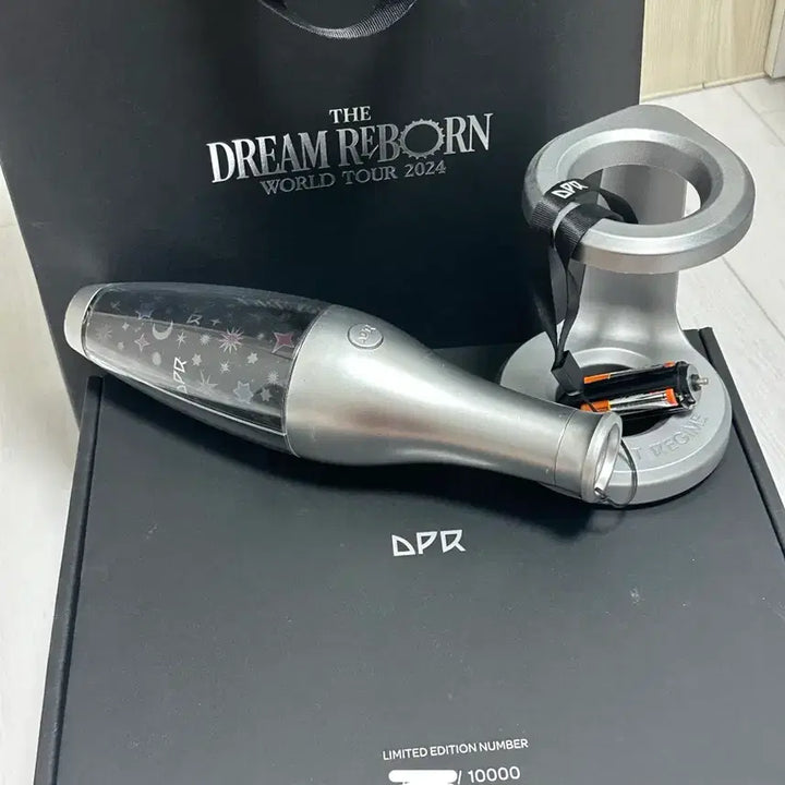 [BUNJANG] DPR DREAM LIGHT Limited Edition Lightstick / DPR 디피알 드림 라이트 응원봉 리미티드 한정 버전