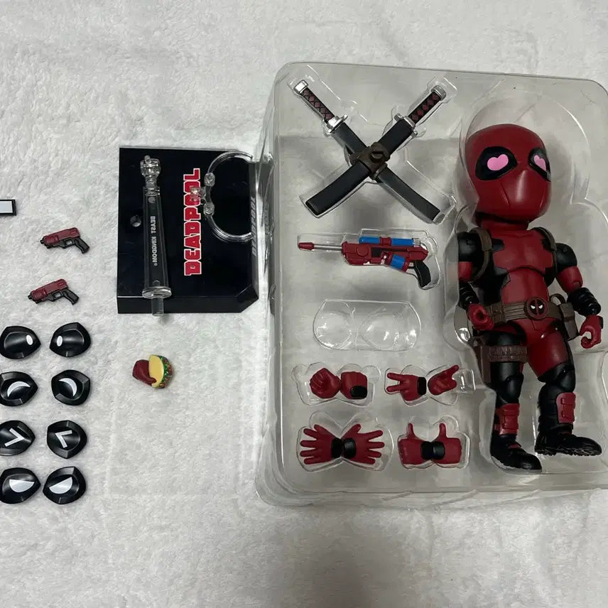 [BUNJANG] Beast Kingdom Egg Attack Action EAA-065 Deadpool Figure (Marvel Comics) / 데드풀 피규어 팝니다.(비스트킹덤 에그 어택 액션 EAA-065 데드풀