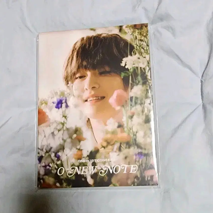 [BUNJANG] SHINee Onew Onew Note Postcard Book / 샤이니 오뉴노트 포스트카드