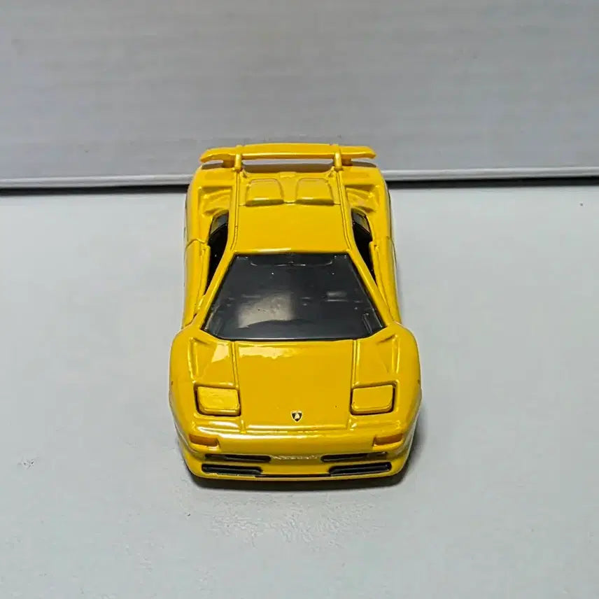 [BUNJANG] Tomica Premium Lamborghini Diablo 1/64 Scale Diecast Model / 1/64 다이캐스트 토미카 프리미엄 람보르기니 디아블로
