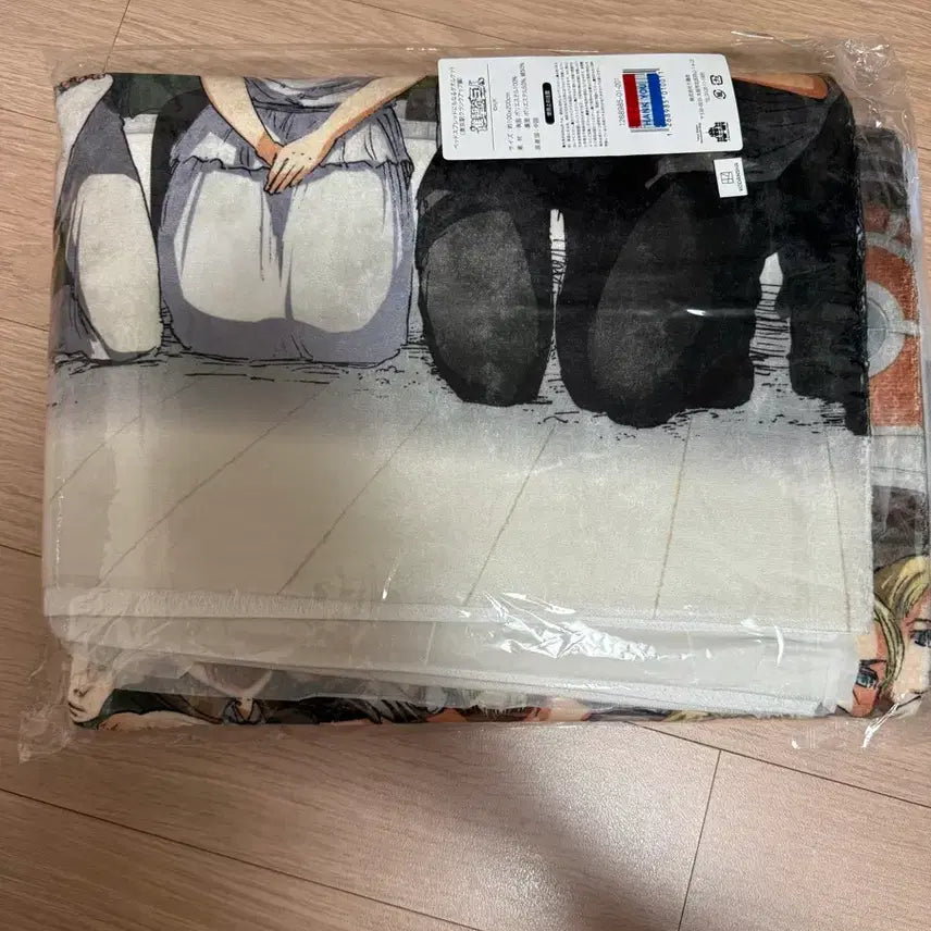 [BUNJANG] Attack on Titan Tokyo Station Collaboration Blanket / 진격의 거인 도쿄역 콜라보 담요