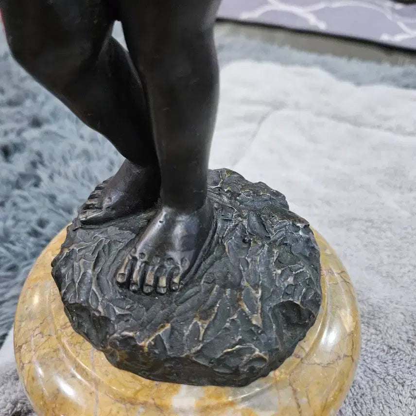 [BUNJANG] Bronze Boy Statue on Marble Base / 구슬소년 동브론즈 조각상 장식품