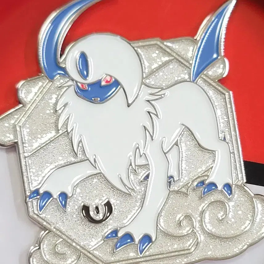 [BUNJANG] Pokemon Forest Limited Edition Metal Badge Set 2 with Monster Ball Tin Case / 포켓몬30주년한정 100메탈뱃지+몬스터볼 틴케이스 포함 (한국한정)