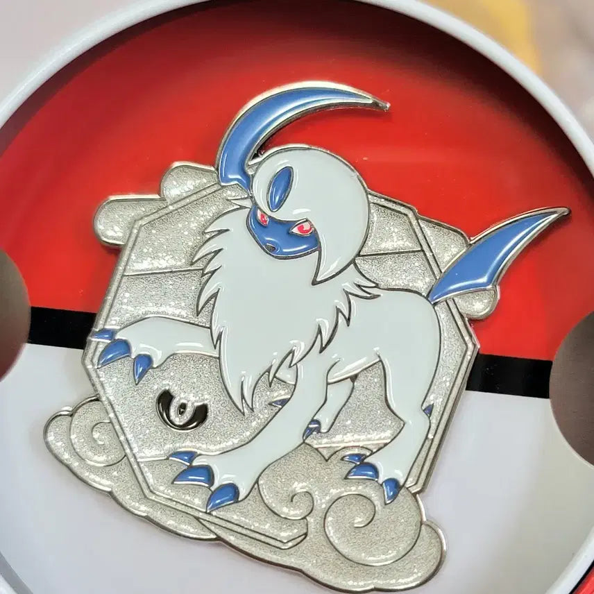 [BUNJANG] Pokemon Forest Limited Edition Metal Badge Set 2 with Monster Ball Tin Case / 포켓몬30주년한정 100메탈뱃지+몬스터볼 틴케이스 포함 (한국한정)