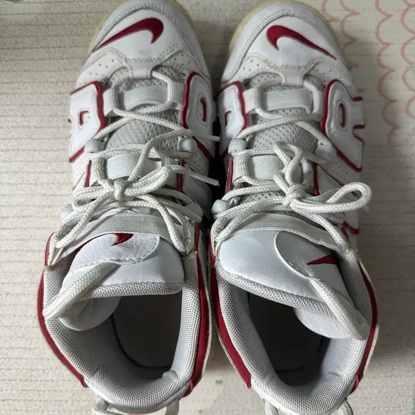 [BUNJANG] Nike Air More Uptempo White/Red (240mm) / 나이키 에어 모어 업템포 흰빨 240