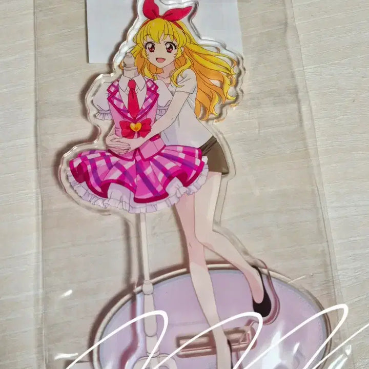 [BUNJANG] Aikatsu Ichigo Acrylic Stand &amp; Lime Hana Can Badge Bundle / 아이카츠 대의상전 팝업굿즈 이치고 아크릴스탠드 오케카츠 라임 하나 캔뱃지