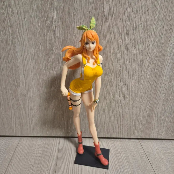 [BUNJANG] One Piece Nami Figure 2-Figure Set / 원피스 나미 피규어 2개일괄 판매