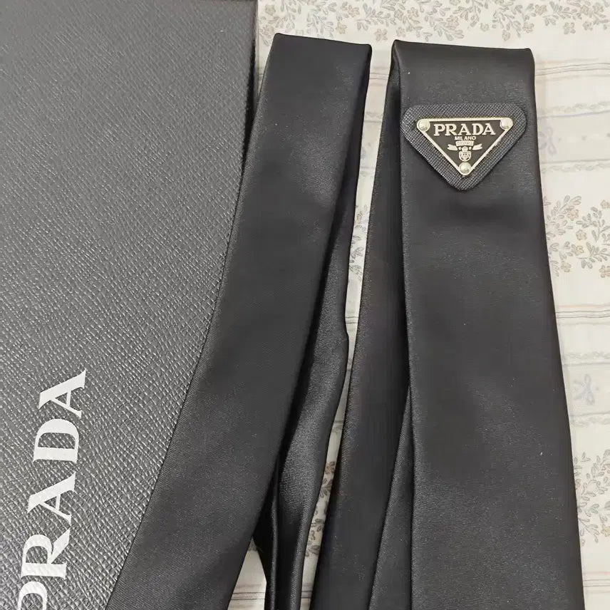[BUNJANG] Prada Black Silk Necktie / 프라다 블랙 실크 넥타이