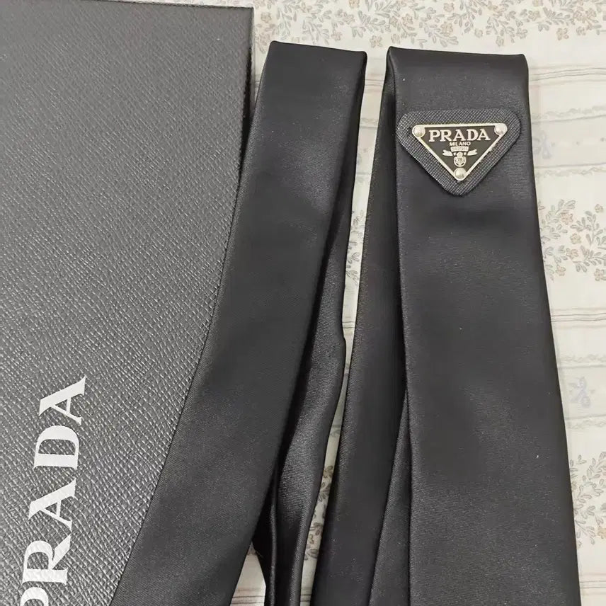 [BUNJANG] Prada Black Silk Necktie / 프라다 블랙 실크 넥타이