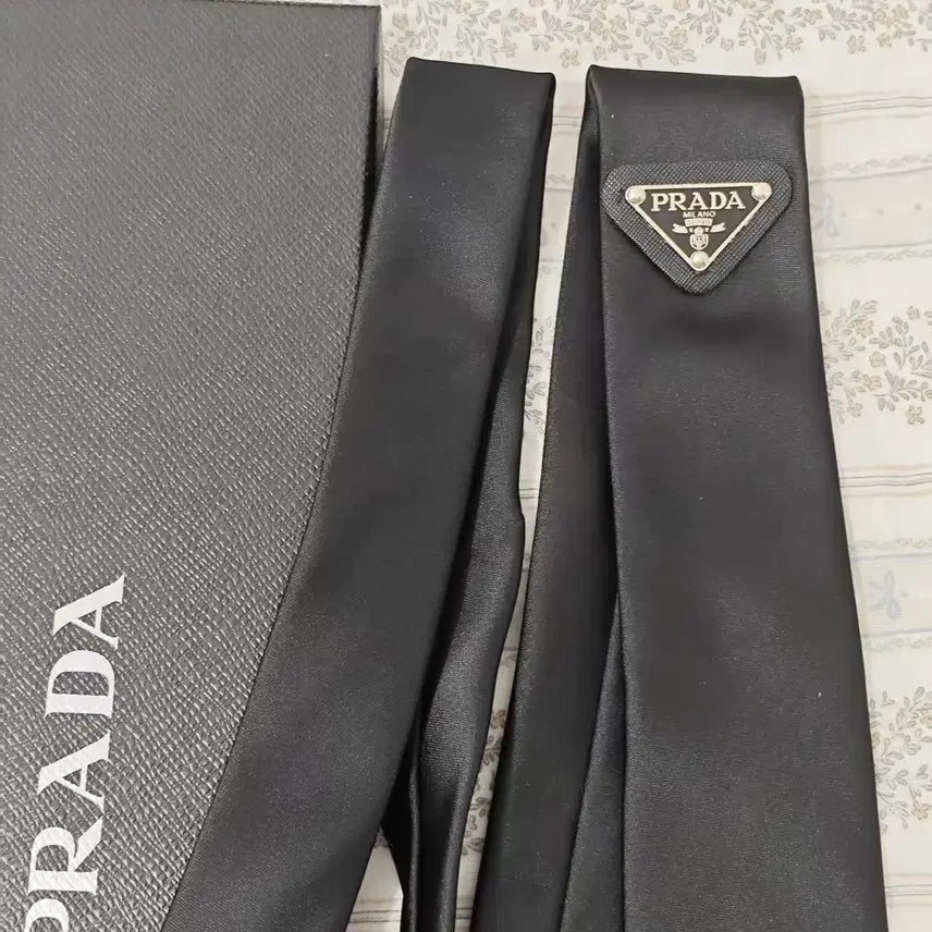 [BUNJANG] Prada Black Silk Necktie / 프라다 블랙 실크 넥타이