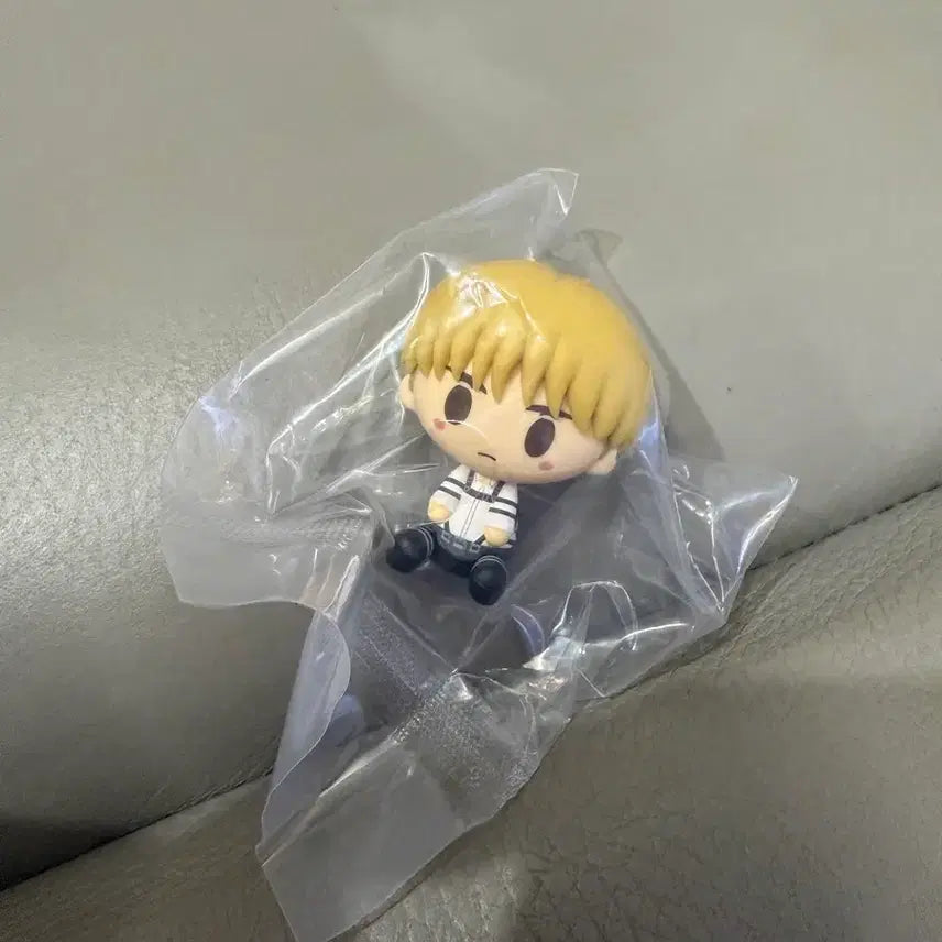 [BUNJANG] Attack on Titan Armin Chocoinu Figure H ver. / 진격의거인 H상 초코노코 아르민