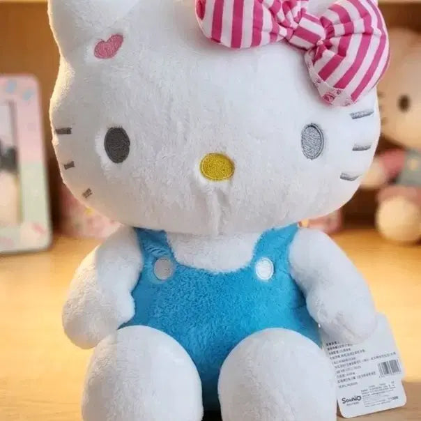 [BUNJANG] Hello Kitty Blue Overalls Ribbon Doll / 헬로키티 인형 블루 멜빵 리본 키티 새상품
