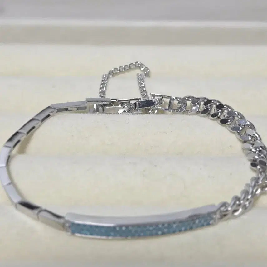 [BUNJANG] Silver Bracelet with Blue Cubic Zirconia (New) / 실버 팔찌 블루 큐빅 장식(새상품