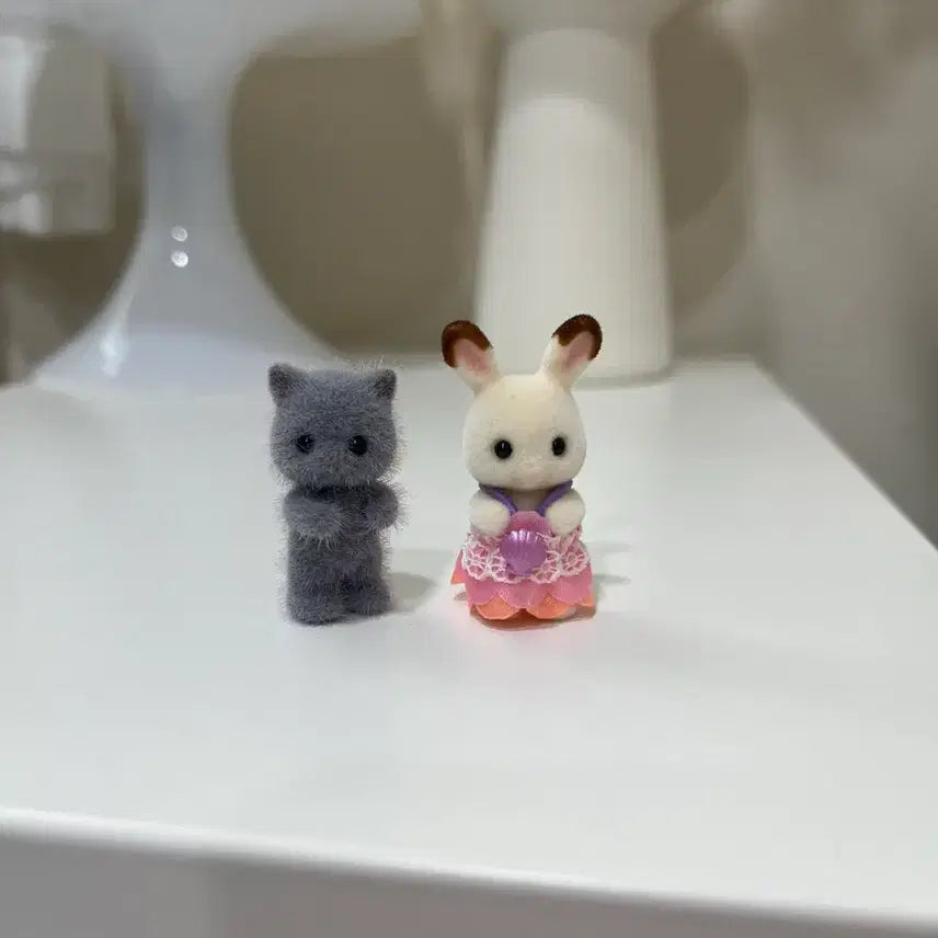 [BUNJANG] Sylvanian Families Persian Cat Choco Rabbit / 실바니안 페르시안 고양이 초코 토끼