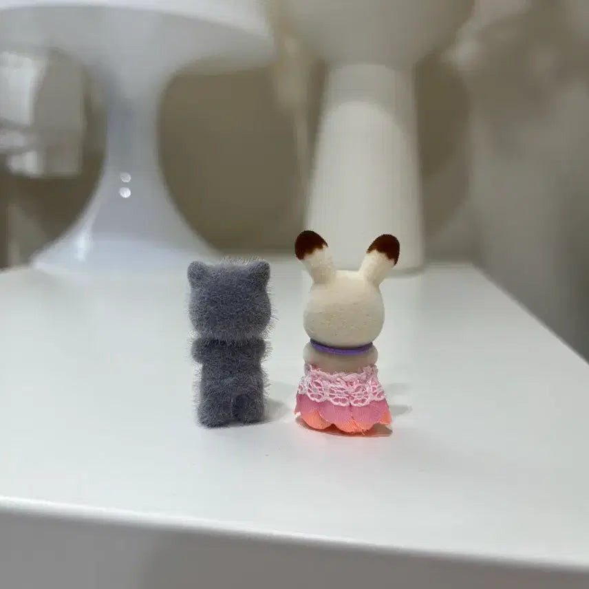[BUNJANG] Sylvanian Families Persian Cat Choco Rabbit / 실바니안 페르시안 고양이 초코 토끼