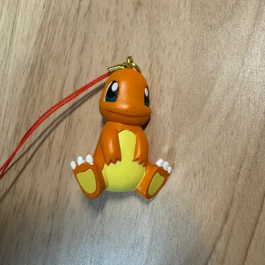[BUNJANG] Pokemon Flat Mascot Gachapon Figure Keychain Charmander (Unsealed) / [개봉] 포켓몬스터 납작 마스코트 가챠 피규어 키링 파이리