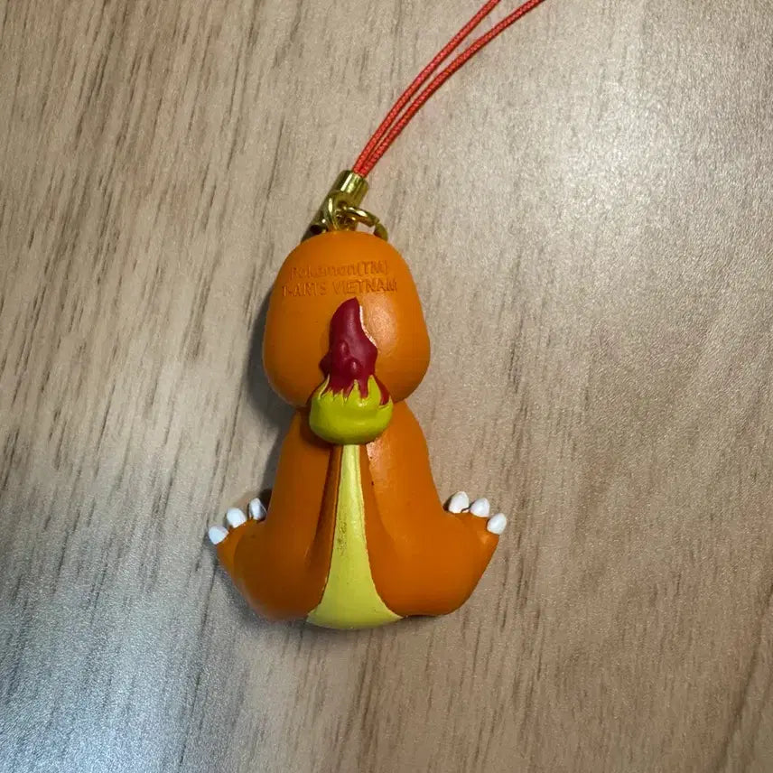 [BUNJANG] Pokemon Flat Mascot Gachapon Figure Keychain Charmander (Unsealed) / [개봉] 포켓몬스터 납작 마스코트 가챠 피규어 키링 파이리