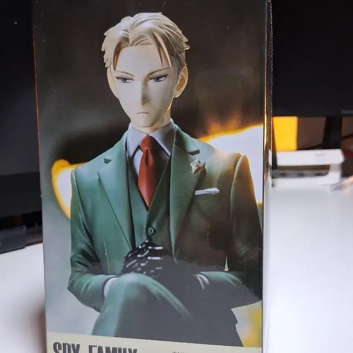 [BUNJANG] Lloyd Forger Spy x Family Phone Collection Figure (Opened) / 로이드 피규어