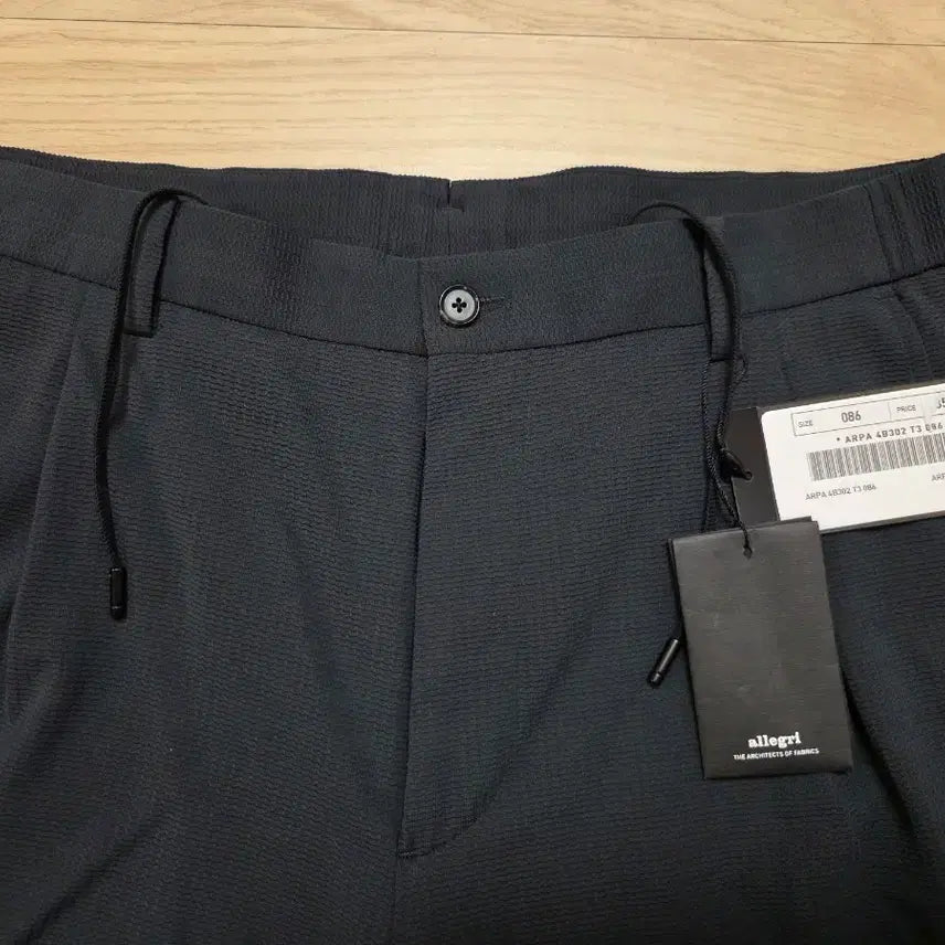 [BUNJANG] Allegri Tech Nylon Cooling Drape Slacks Navy (32-inch) / 알레그리  테크 나일론 쿨링 드레이프 슬랙스 32인치  정가35 네이비