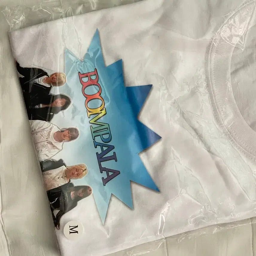 [BUNJANG] LE SSERAFIM Boombox T-Shirt / 르세라핌 LESSERAFIM 붐팔라 티셔츠 엠카 역조공 양도