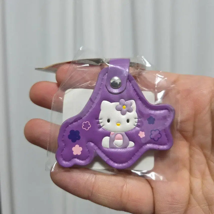 [BUNJANG] Vintage Sanrio Hokkaido Hello Kitty Strap Charm / 빈티지 토이 캐릭터 굿즈 고전 만화 인형 산리오 홋카이도 헬로키티 스트랩