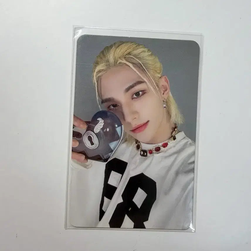 [BUNJANG] Stray Kids Hyunjin Maxident Case Ver. Photocard / 스트레이키즈 현진 맥시던트 CASE ver.