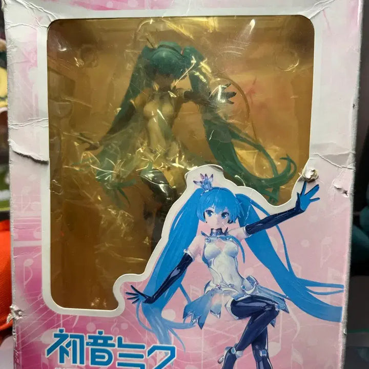 [BUNJANG] Hatsune Miku Racing Miku 2013 Scale 1/8 Figure / 하츠네미쿠 레이싱미쿠 2013 1/8 스케일 피규어