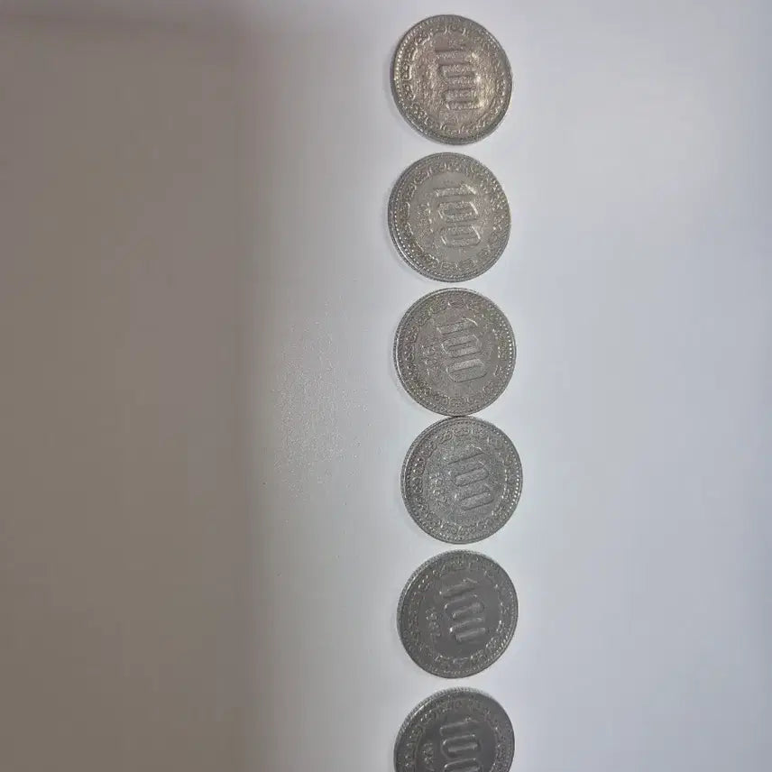 [BUNJANG] 1982 South Korean 100 Won Coin / 휘귀동전 1982년도 100원 동전