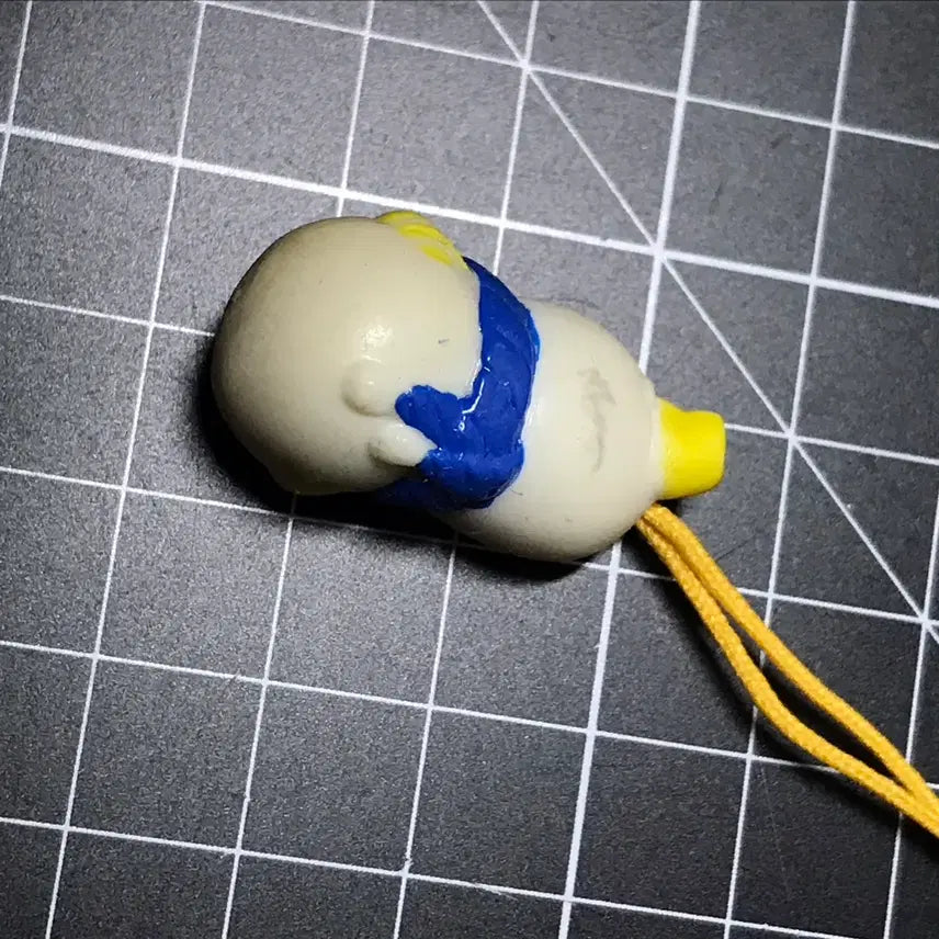 [BUNJANG] 2000s Winnie the Pooh Rubber Strap Snowman / 2000년대 곰돌이 푸 고무 스트랩 판매 눈사람