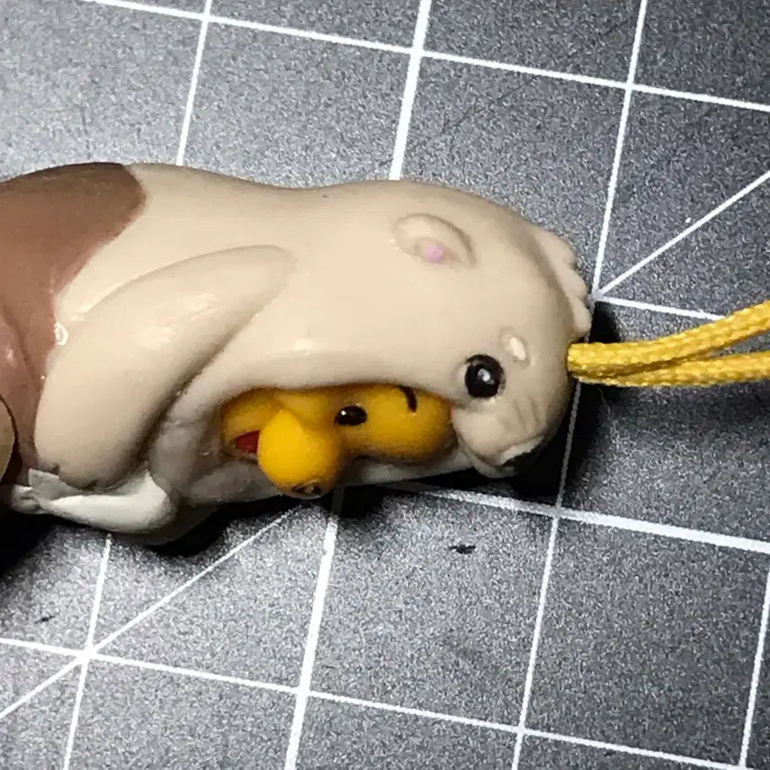 [BUNJANG] 2000s Winnie the Pooh Rubber Strap Otter/Seal / 2000년대 곰돌이 푸 고무 스트랩 판매 수달 해달