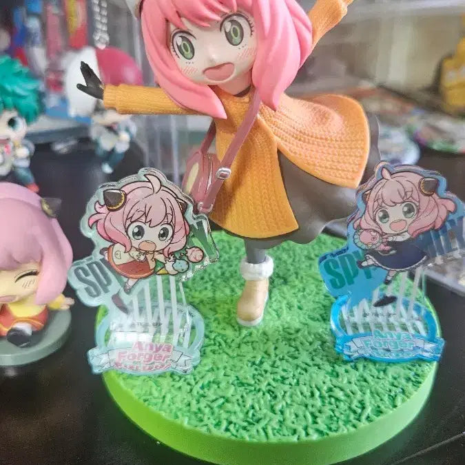 [BUNJANG] Sega Luminasta Spy x Family Anya Forger Figure + Acrylic Stand / 세가 루미니스타 스파이 패밀리 아냐 피규어 + 아크릴 스탠드