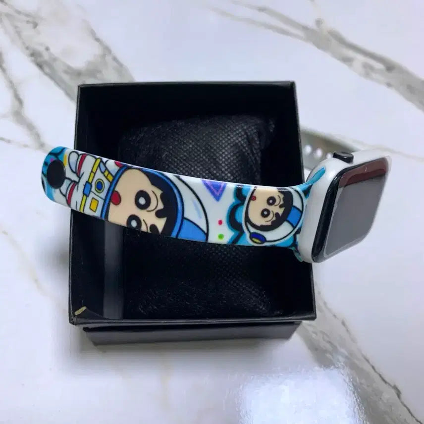[BUNJANG] Crayon Shin-chan Space Suit Digital Wristwatch (White) / 짱구 우주복 디지털 손목시계 (화이트)
