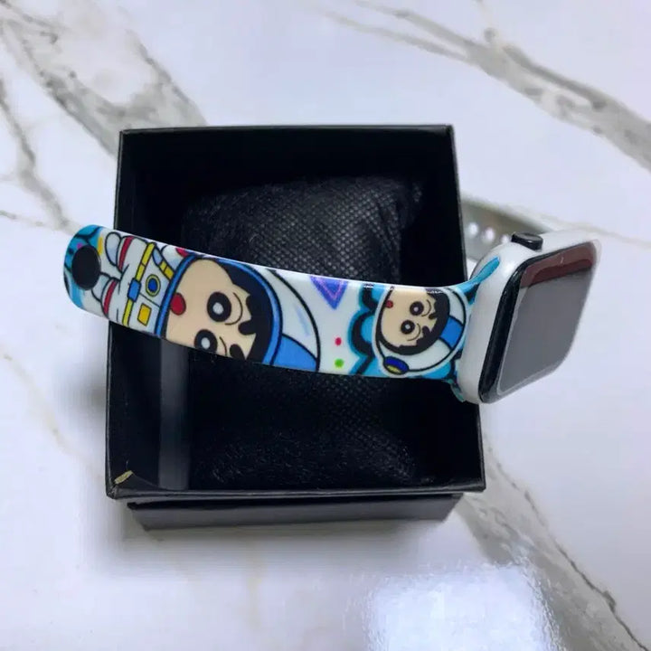 [BUNJANG] Crayon Shin-chan Space Suit Digital Wristwatch (White) / 짱구 우주복 디지털 손목시계 (화이트)