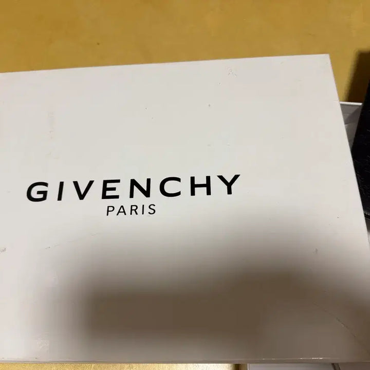 [BUNJANG] Givenchy Black Leather Clutch / GIVENCHY 지방시 클러치 블랙 레더