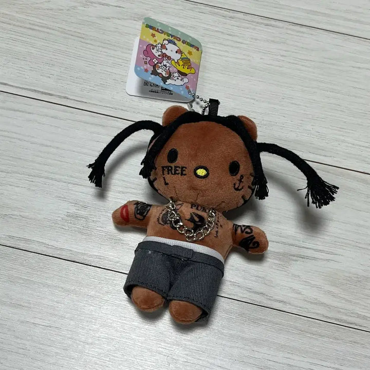 [BUNJANG] Hello Kitty Travis Scott Rapper Doll Keychain / 헬로키티 트래비스 스캇 힙합 힙스터 래퍼 인형 키링