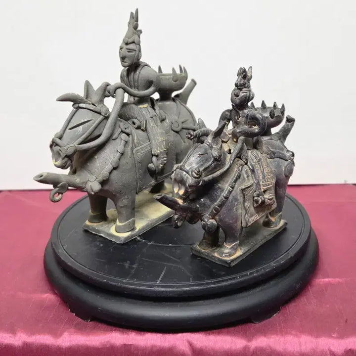 [BUNJANG] Silla Dynasty Bronze Horseman Figure Decorative Ornaments (Set of 2) / *신라기마 인물형 명기 장식품 2점