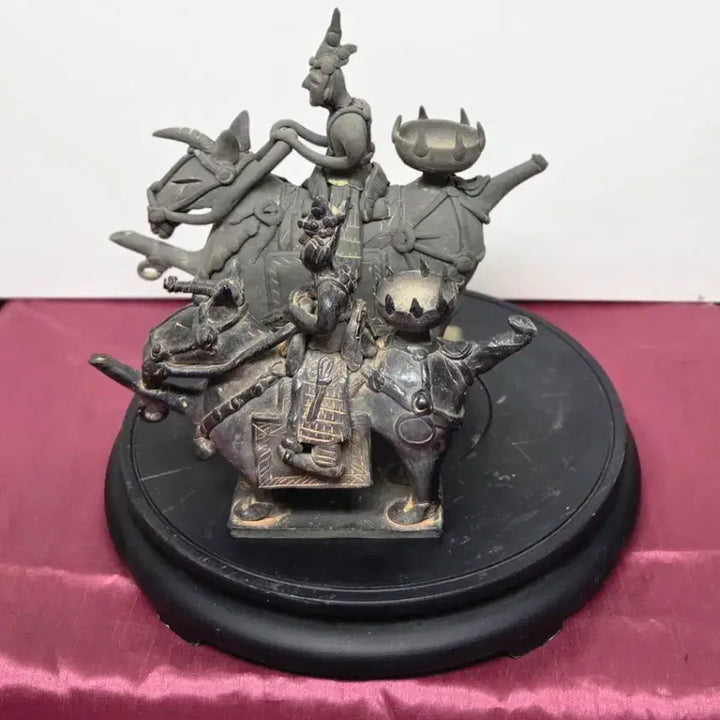 [BUNJANG] Silla Dynasty Bronze Horseman Figure Decorative Ornaments (Set of 2) / *신라기마 인물형 명기 장식품 2점
