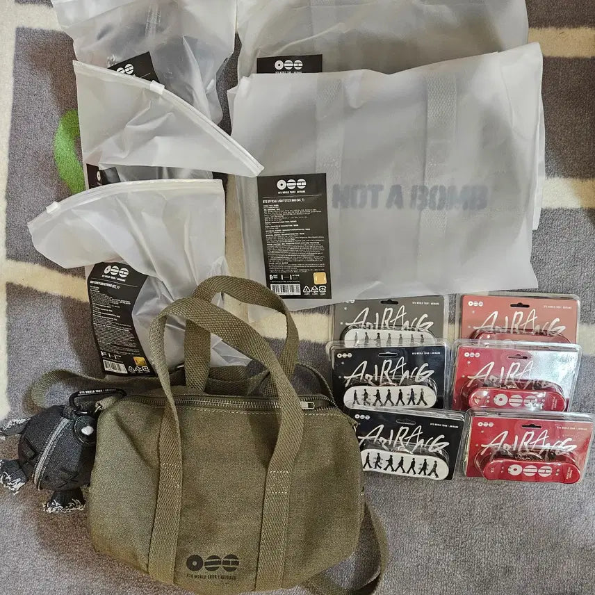 [BUNJANG] BTS Arirang Lightstick Bag (Unused) / (미사용) BTS 아리랑 응원봉 가방