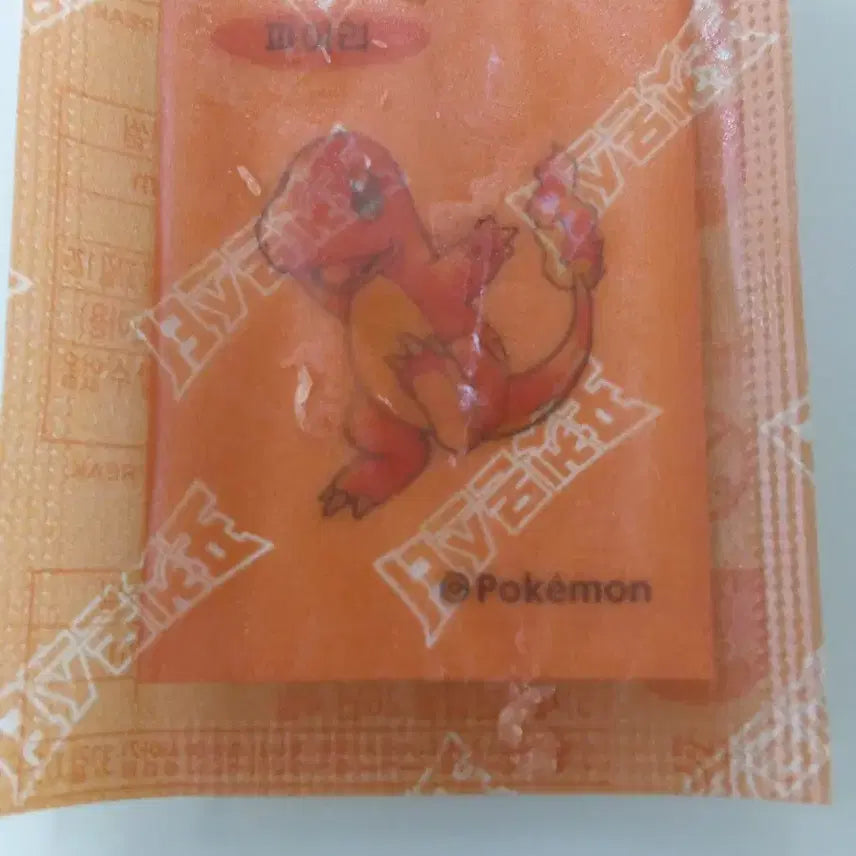 [BUNJANG] Pokemon Charmander, Charizard, Zapdos, Slowpoke Stickers Sealed Bundle / 포켓몬 리자몽,파이리,,썬더,야돈 띠부씰 미개봉