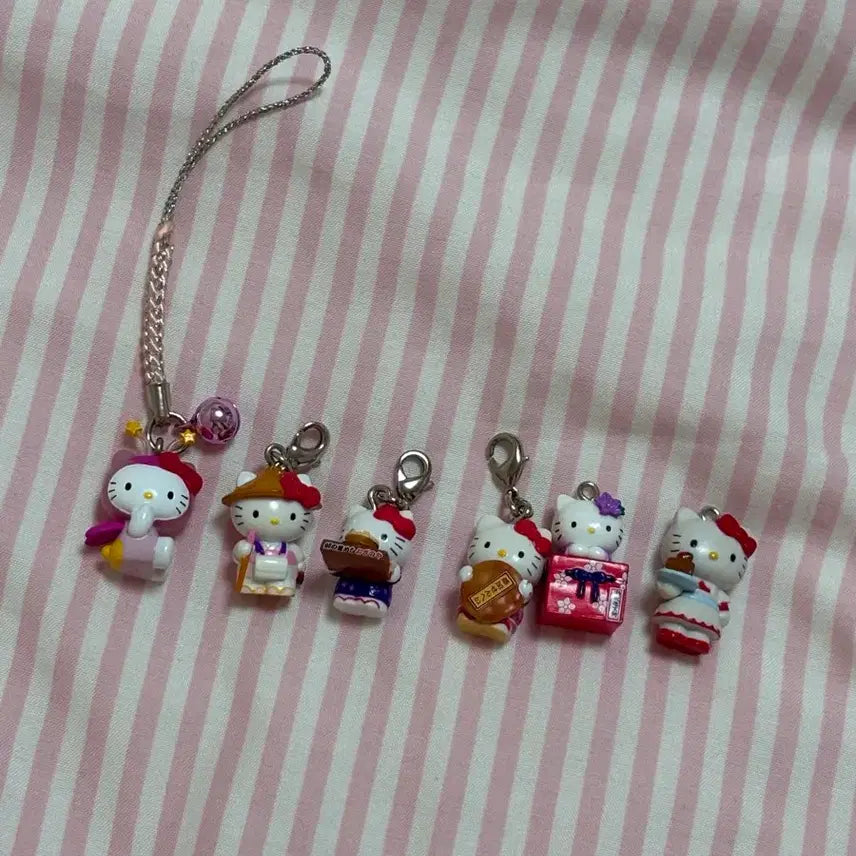 [BUNJANG] Rare Vintage Kitty Strap Charms Bundle Set / 고전키티스트랩 알맹이 일괄처분