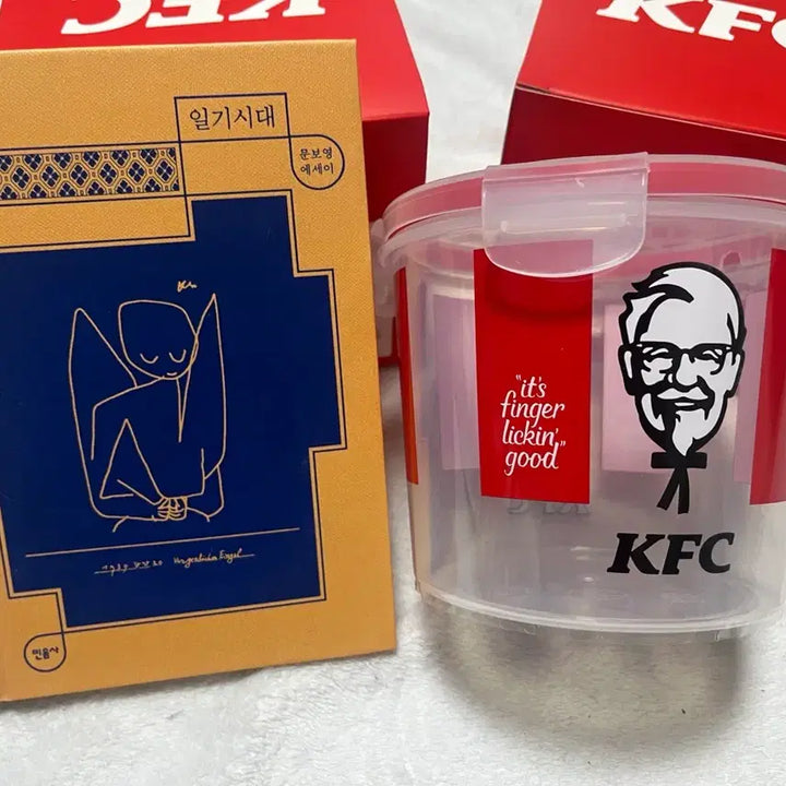 [BUNJANG] KFC Limited Edition Reusable Bucket (1200ml) / KFC 한정판 굿즈 리유저블 버켓팝니다.