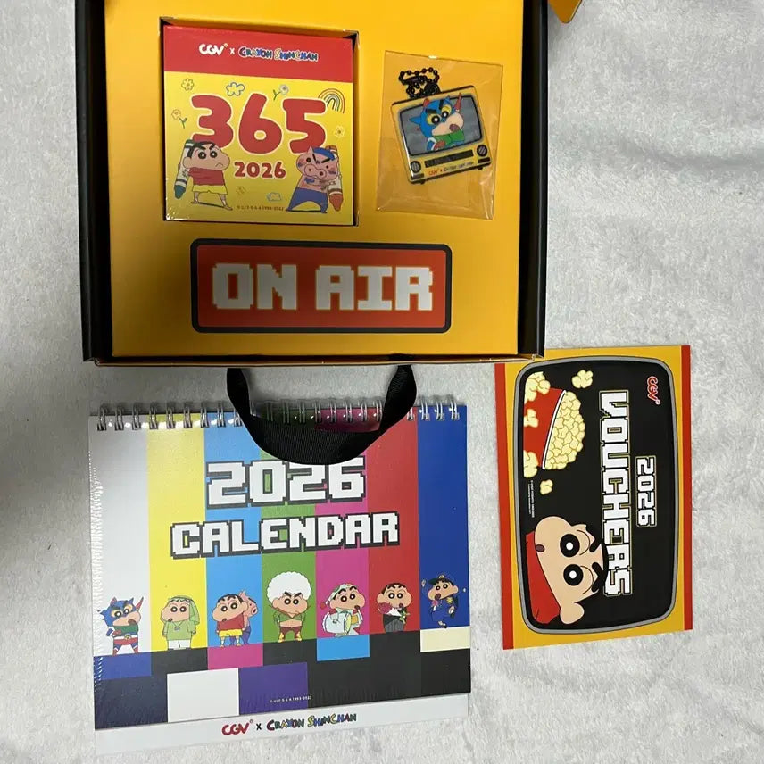 [BUNJANG] Crayon Shin-chan CGV Calendar with Coupon / 짱구 cgv캘린더 팝니다(쿠폰포함)