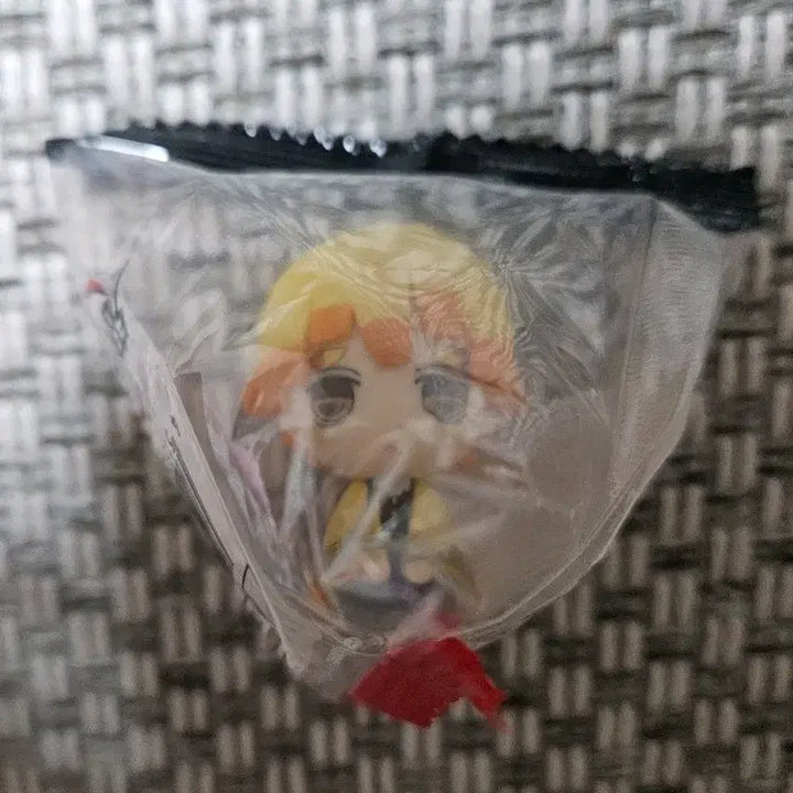 [BUNJANG] Demon Slayer Zenitsu Gacha Figure / 귀멸의칼날 젠이츠 가챠 팝니다