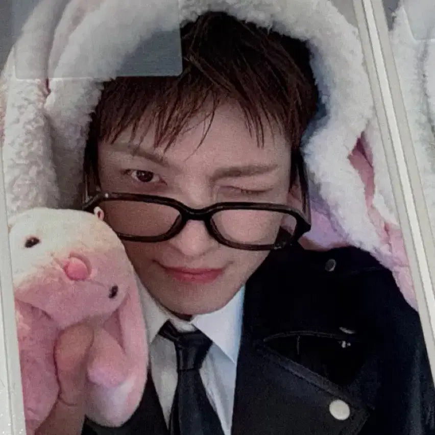 [BUNJANG] ATEEZ Hongjoong Rabbit Blanket (Adrenaline) / 에이티즈 미공포 토끼담요 토담 홍중
