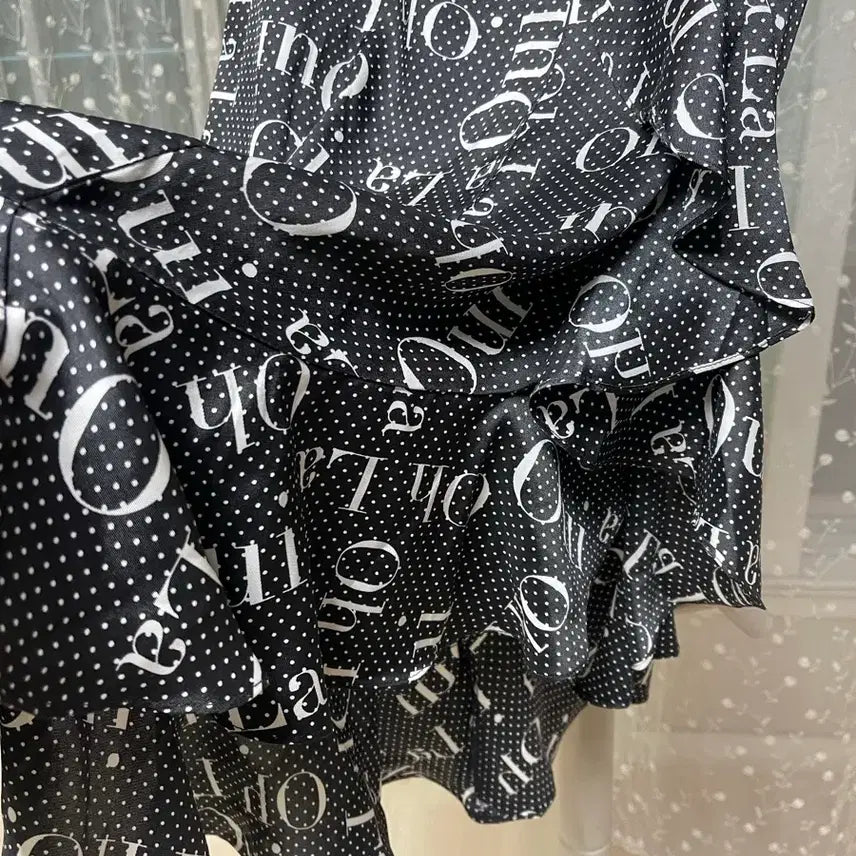 [BUNJANG] Black Lettering Tiered Skirt / 블랙 레터링 캉캉 스커트