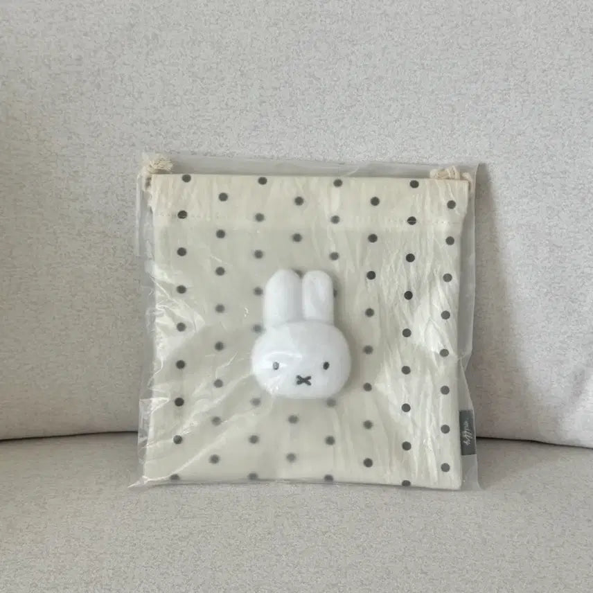 [BUNJANG] Miffy Polka Dot Drawstring Pouch / 일본미피 인형 땡땡이 조이개 파우치